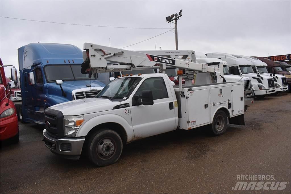 Terex LT38 Plataformas aéreas montadas em camião