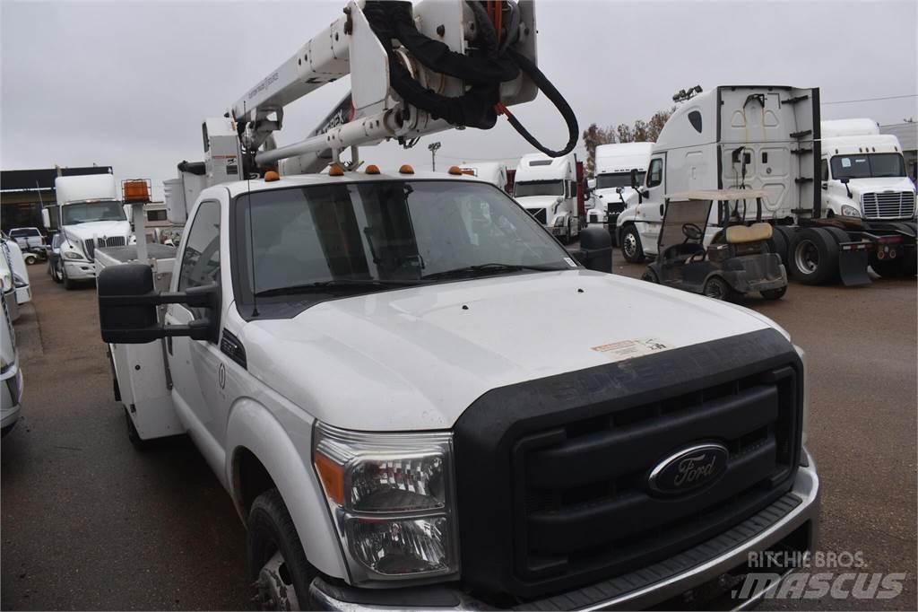 Terex LT38 Plataformas aéreas montadas em camião