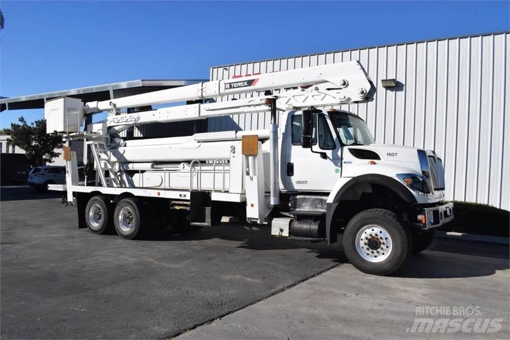 Terex TCX65/100 Plataformas aéreas montadas em camião