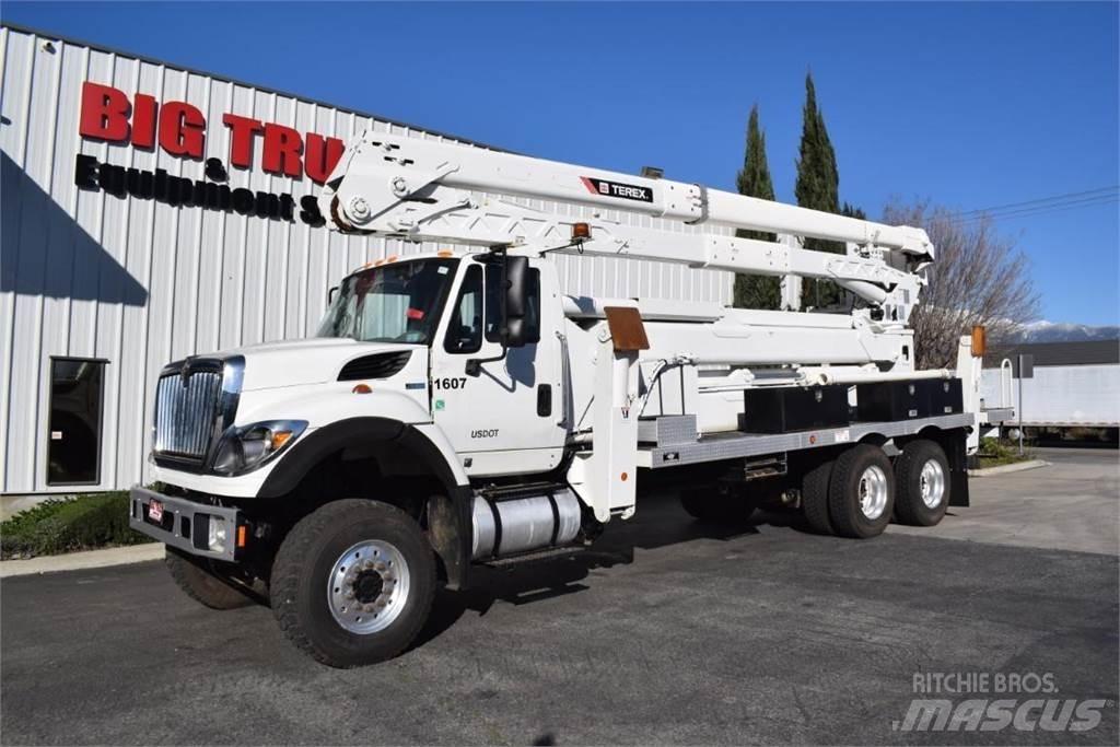 Terex TCX65/100 Plataformas aéreas montadas em camião
