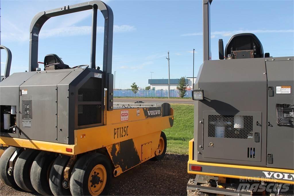 Volvo PT125C Cilindros Compactadores de pneus
