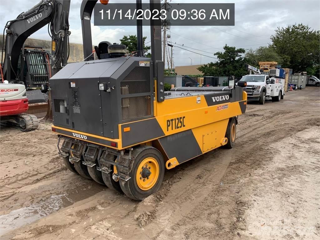 Volvo PT125C Cilindros Compactadores de pneus