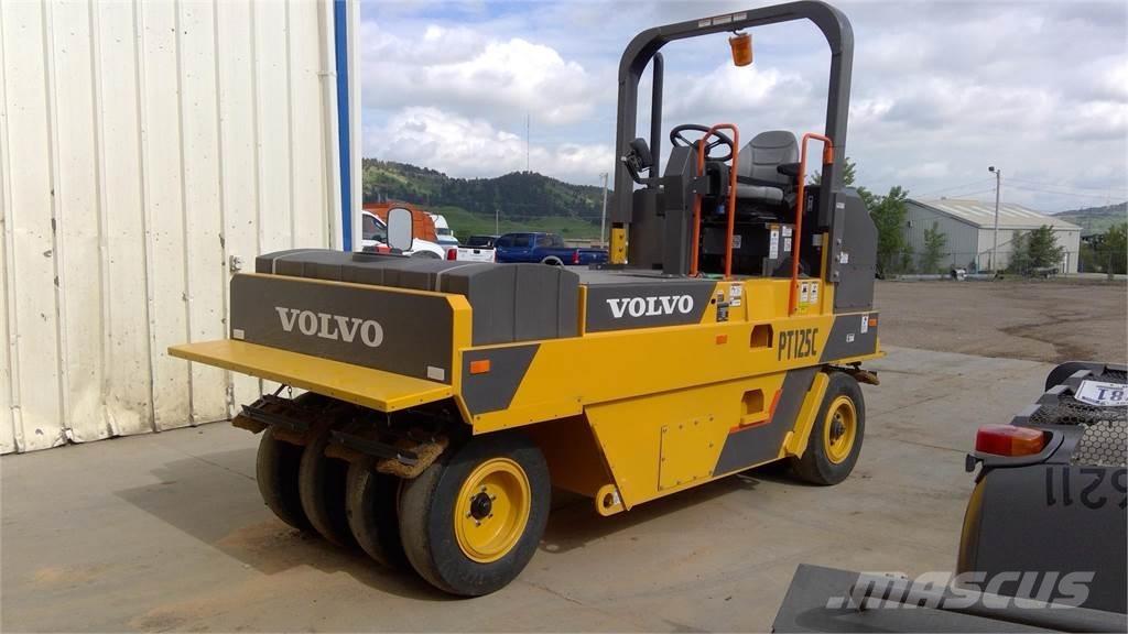 Volvo PT125C Cilindros Compactadores de pneus