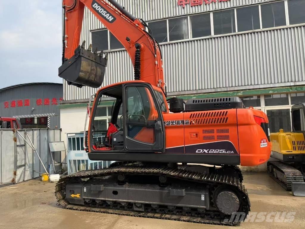 Doosan DX 225 LCA Escavadeiras de esteiras