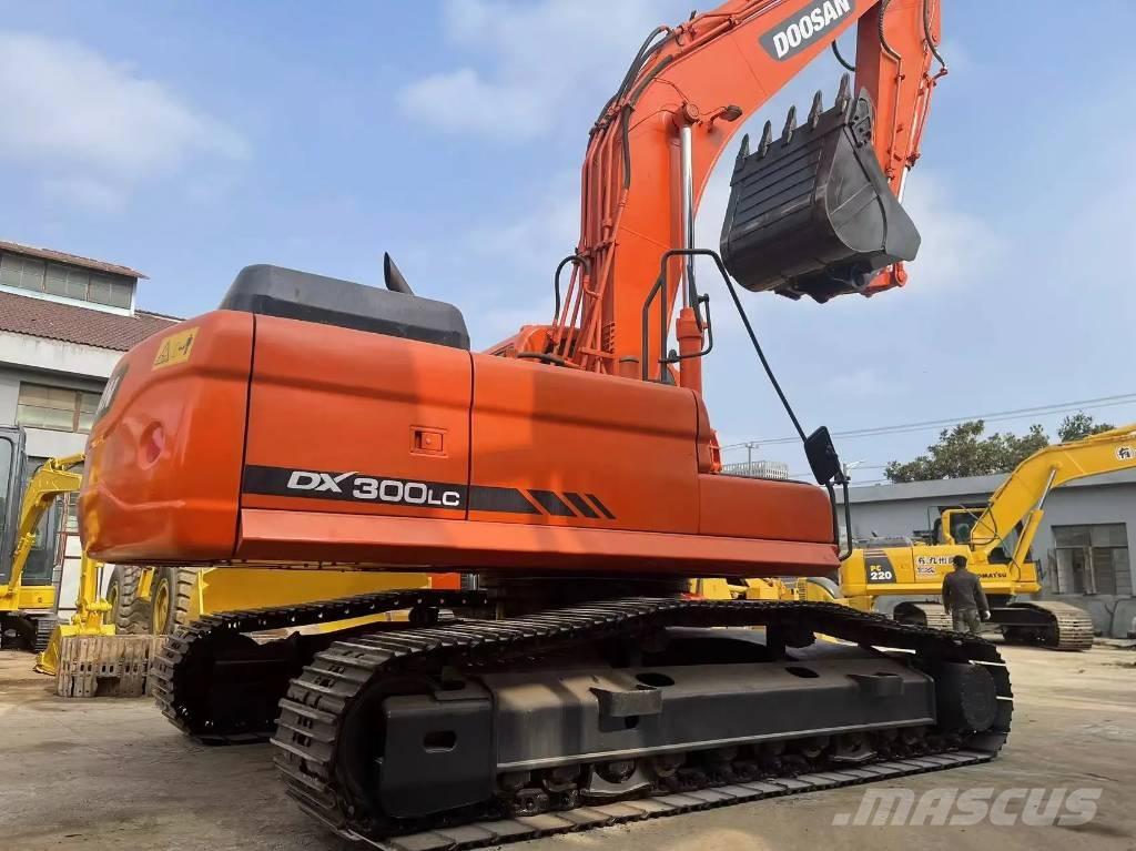Doosan DX300LC Escavadeiras de esteiras