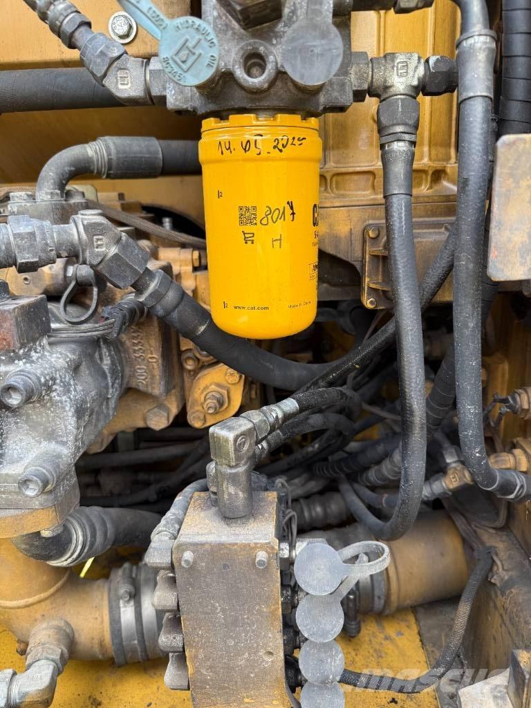 CAT 323 D L Escavadeiras de esteiras