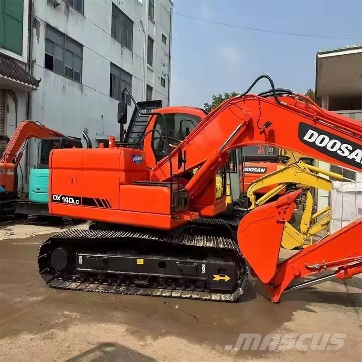 Doosan DX150 Escavadeiras de esteiras