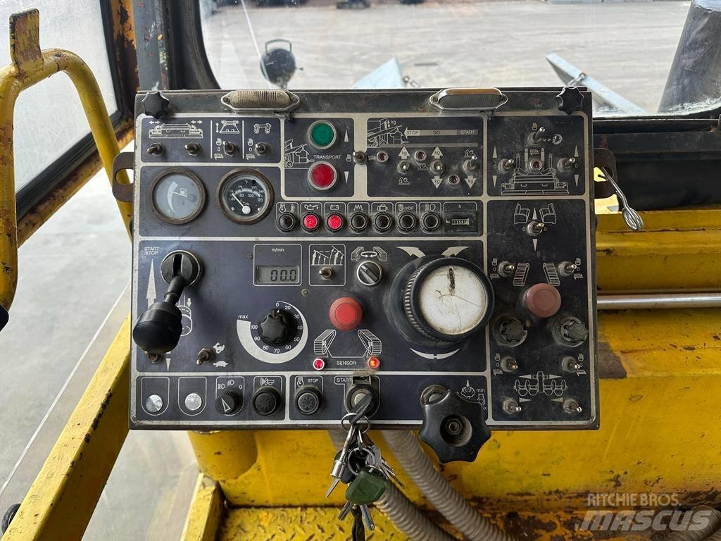 Demag DF 140 C Espalhadoras de asfalto