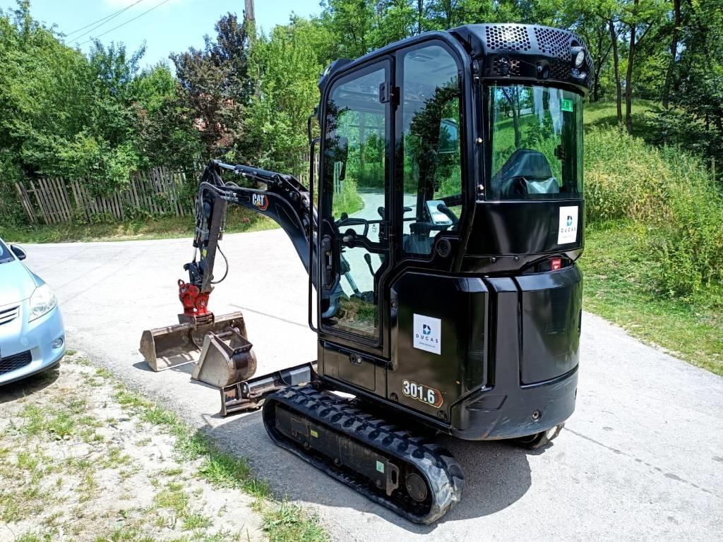 CAT 301.6  05A Miniescavadeiras