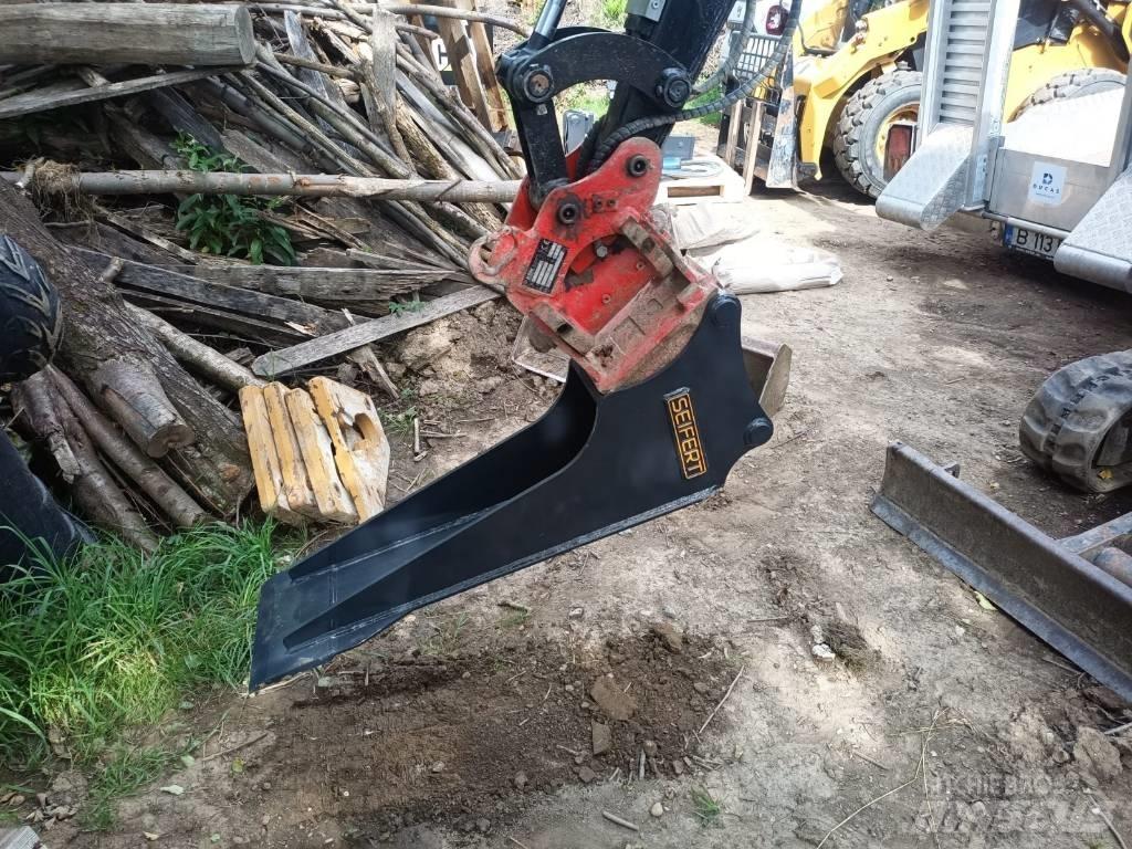 CAT 301.6  05A Miniescavadeiras