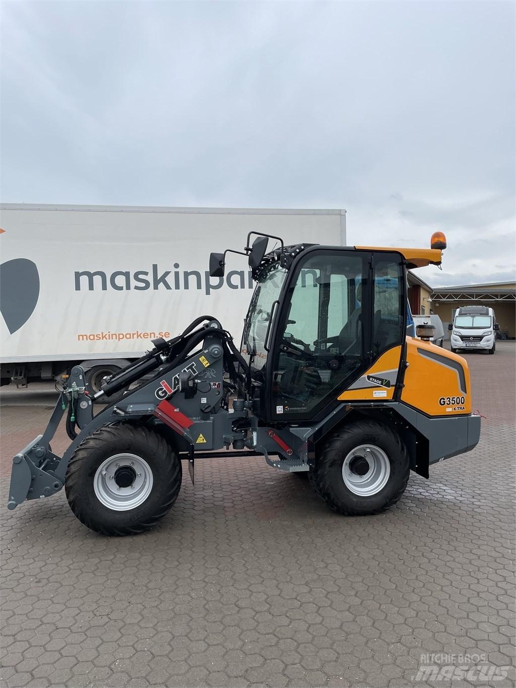 GiANT G3500 X-TRA Minicarregadeiras