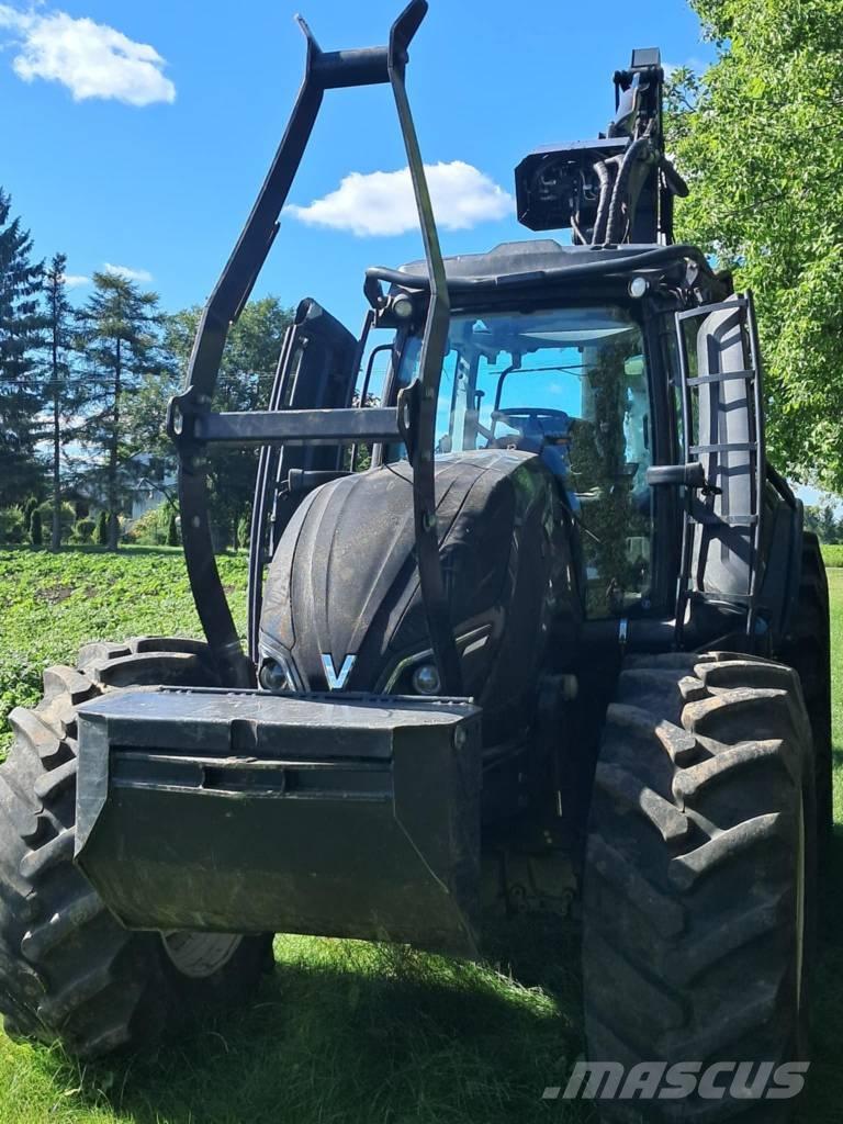 Valtra T 174 Tractores florestais