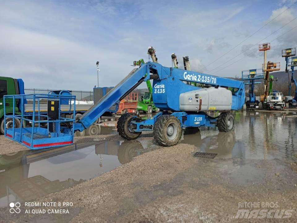Genie Z 135/70 Elevadores braços articulados