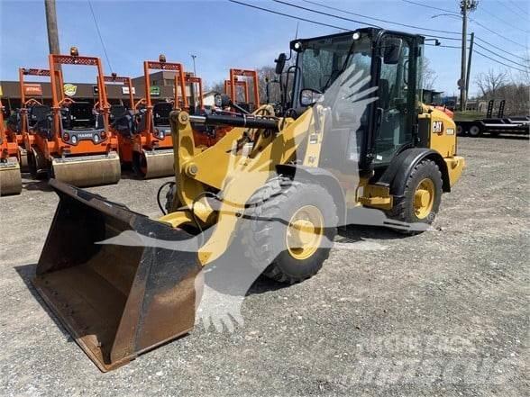 CAT 906M Carregadeiras de rodas