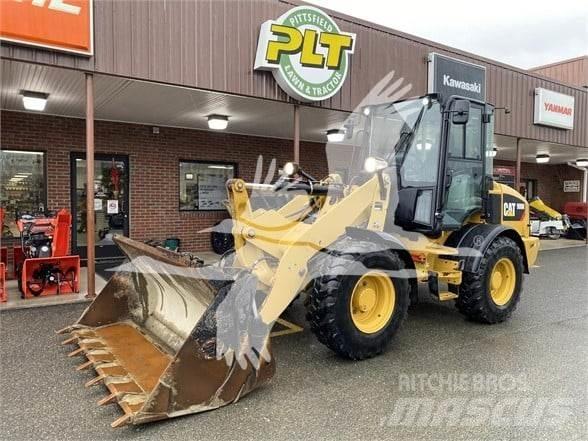 CAT 908M Carregadeiras de rodas