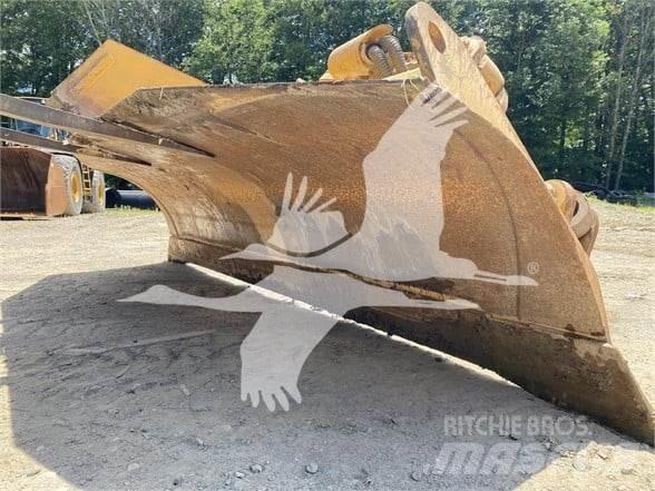 CAT D7E Dozers - Tratores rastos