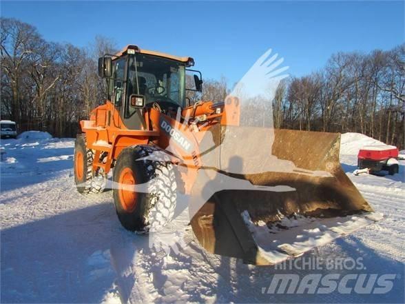 Doosan DL220-3 Carregadeiras de rodas