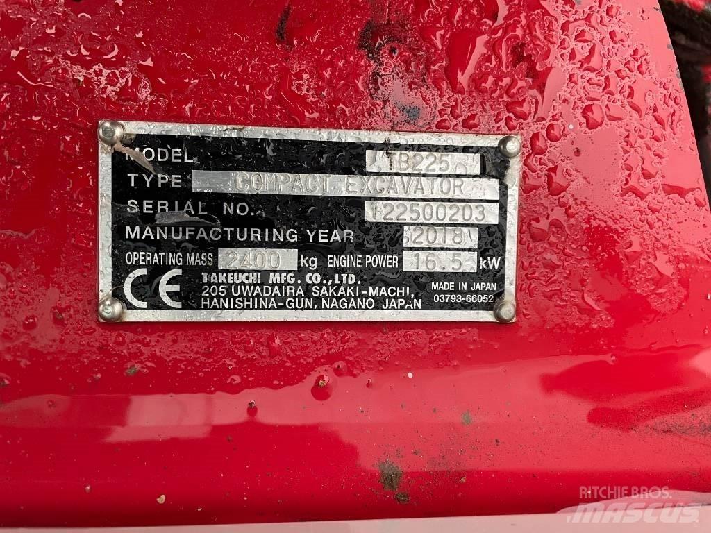 Takeuchi TB 225 Miniescavadeiras