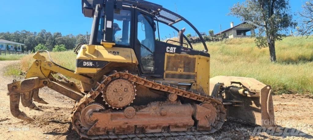 CAT D 6 N Dozers - Tratores rastos