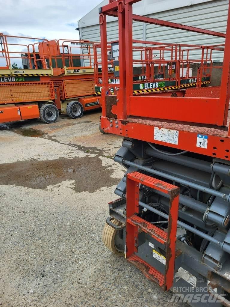 SkyJack 46/32 Elevadores de tesoura