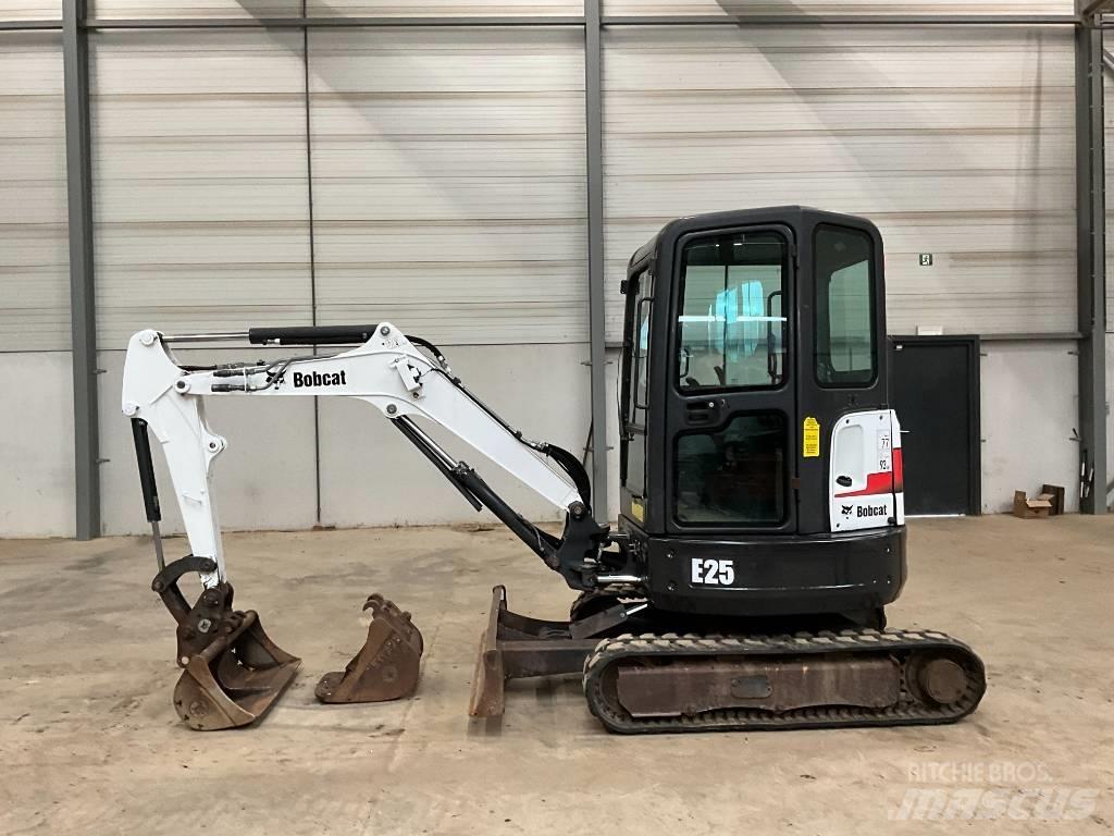 Bobcat E 25 Miniescavadeiras