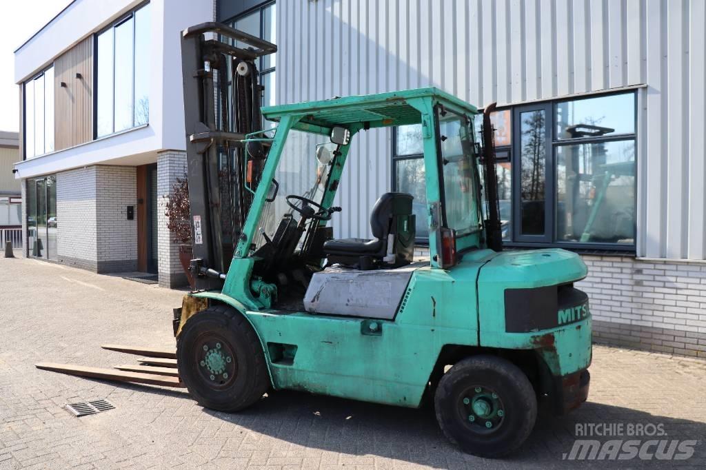 Mitsubishi FD 35 Empilhadores Diesel