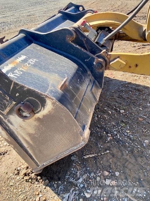 CAT 908 M Carregadeiras de rodas