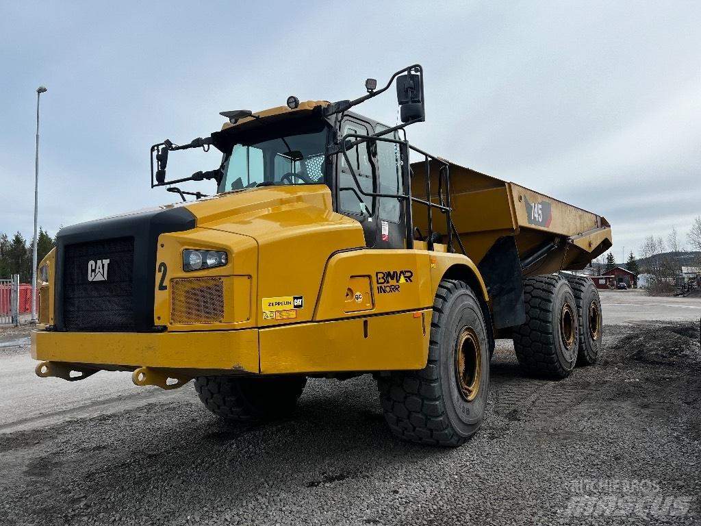 CAT 745 Caminhões articulados