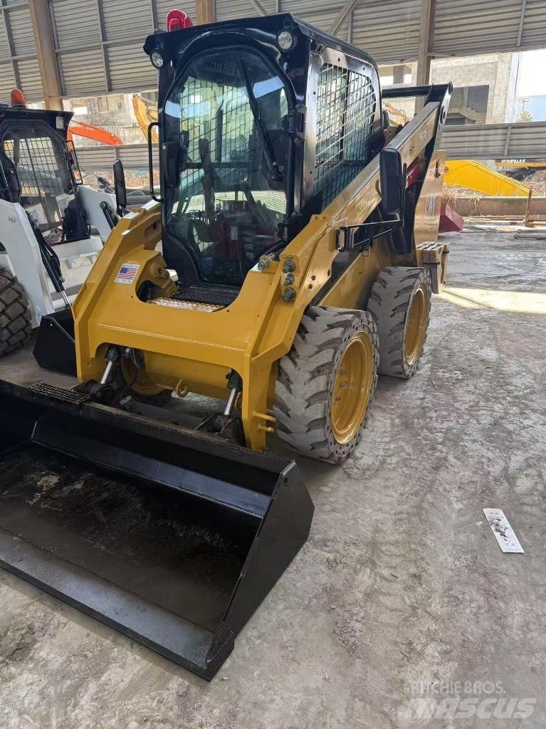 CAT 262 D Minicarregadeiras