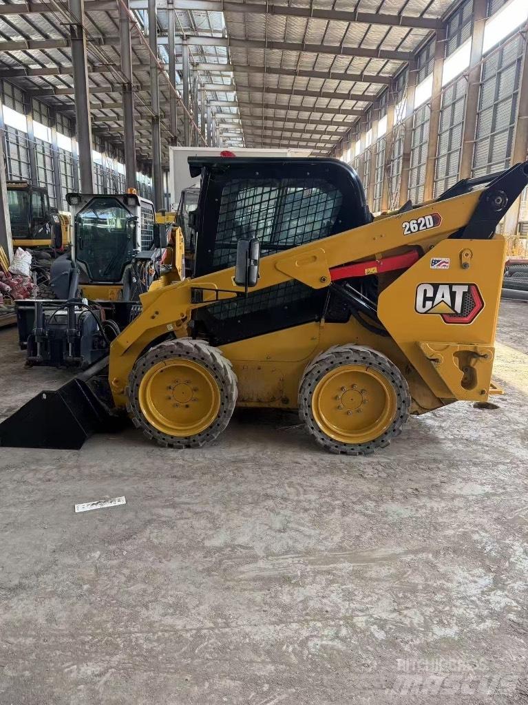 CAT 262 D Minicarregadeiras