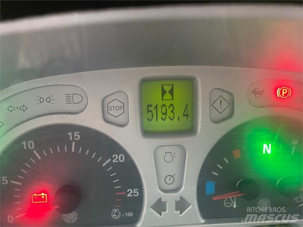 Steyr 6135 Profi Tratores Agrícolas usados
