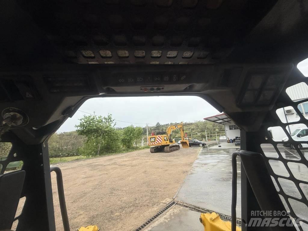 Komatsu SK 07 J-2 Minicarregadeiras