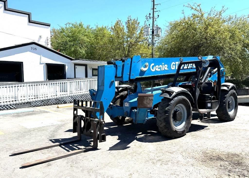 Genie GTH 1056 Manipulador telescópico