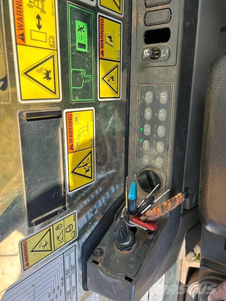 CAT 323 F L Escavadeiras de esteiras