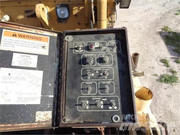 CAT AP-1000B Espalhadoras de asfalto