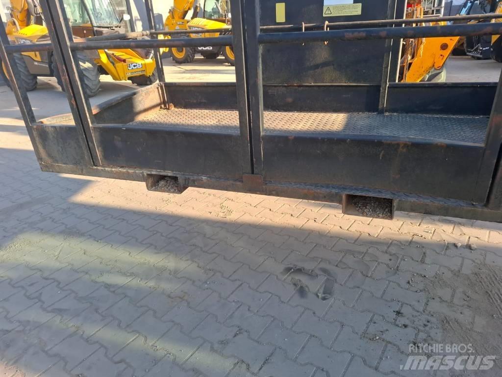 JCB kosz narzędziowy Outros componentes
