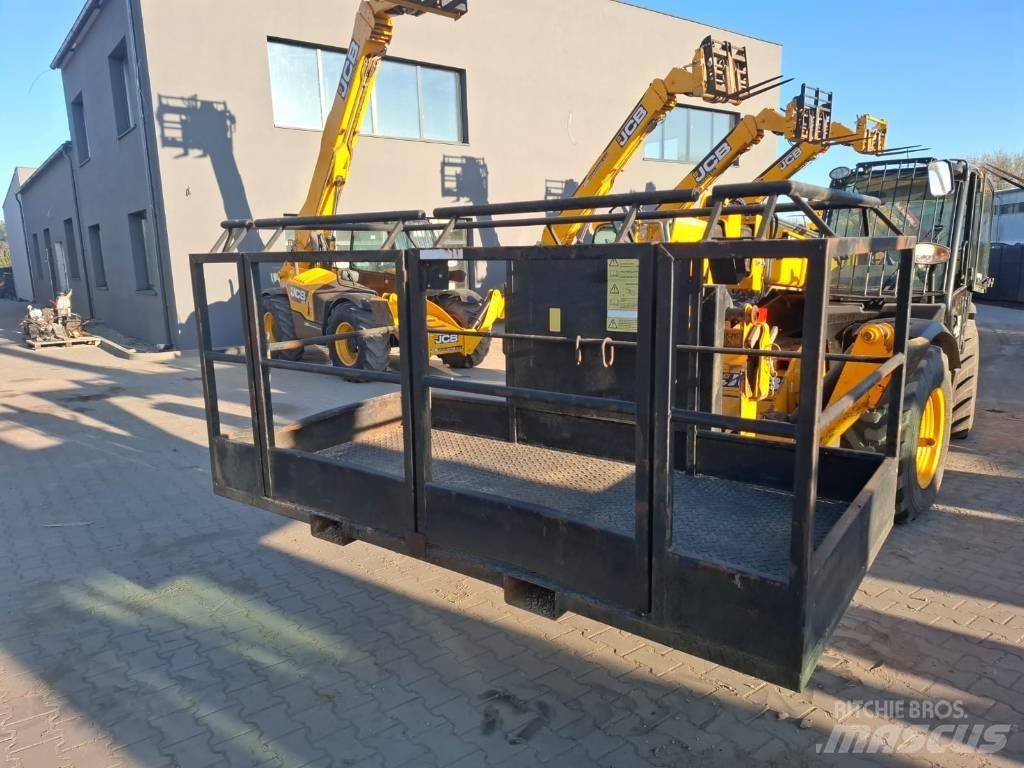 JCB kosz narzędziowy Outros componentes