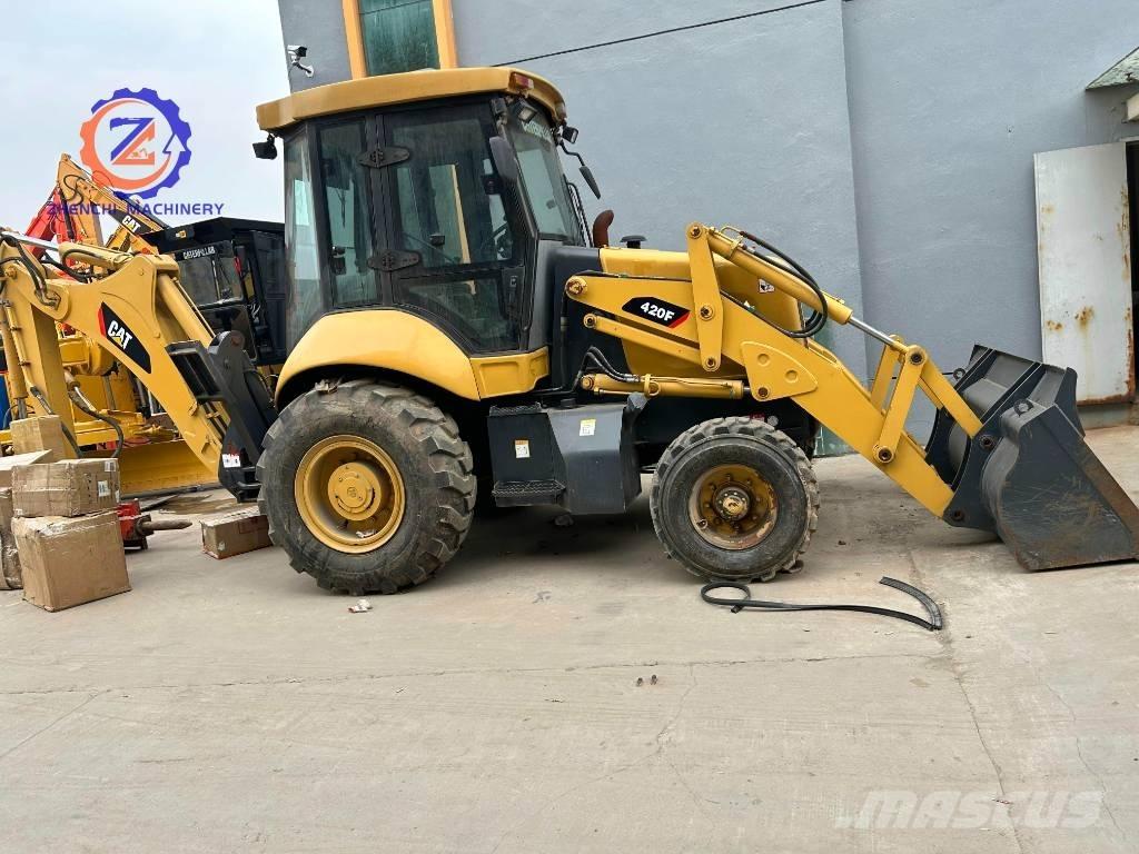 CAT 420 F Retroescavadeiras
