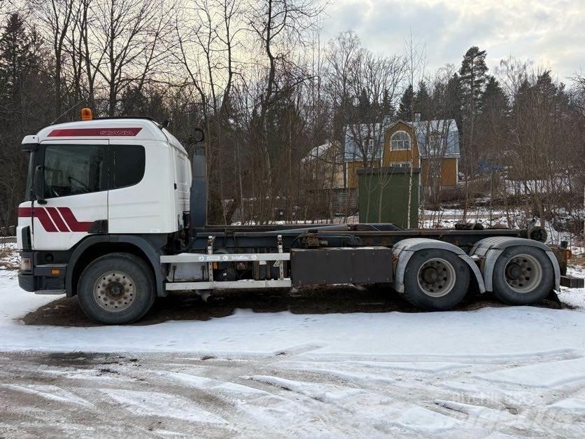 Scania G124 440 Camiões caixa desmontável com elevador de cabo