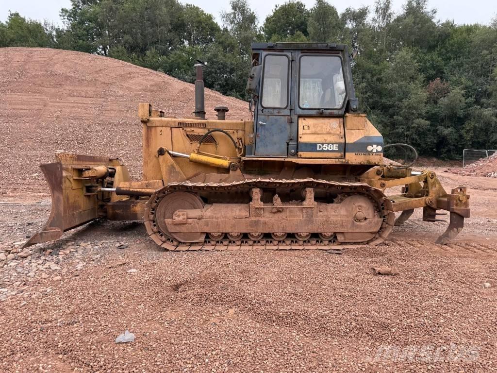 Komatsu D58E-1 Dozers - Tratores rastos