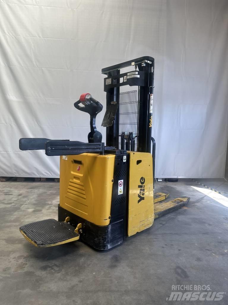 Yale ms15x Empilhador para operador externo