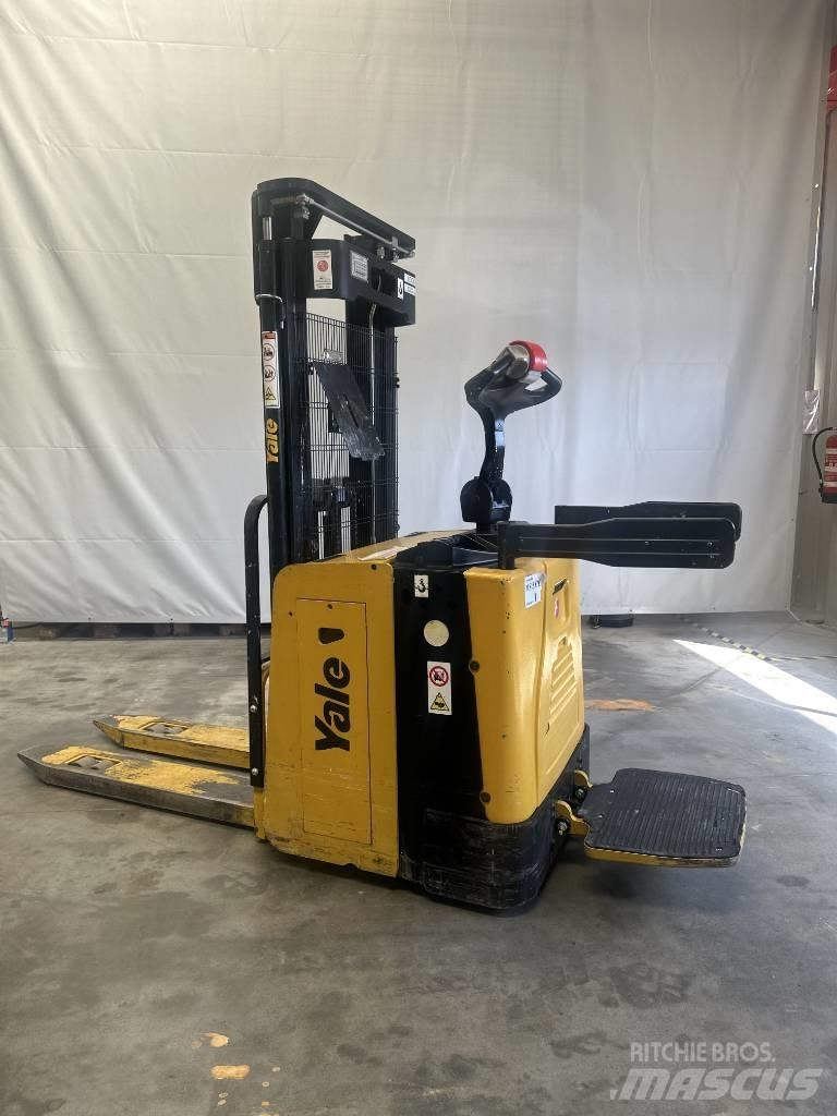 Yale ms15x Empilhador para operador externo