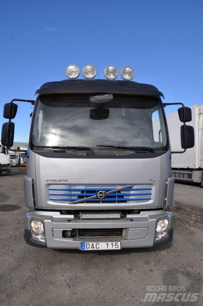 Volvo FL240 4X2 Caminhões caixa temperatura controlada