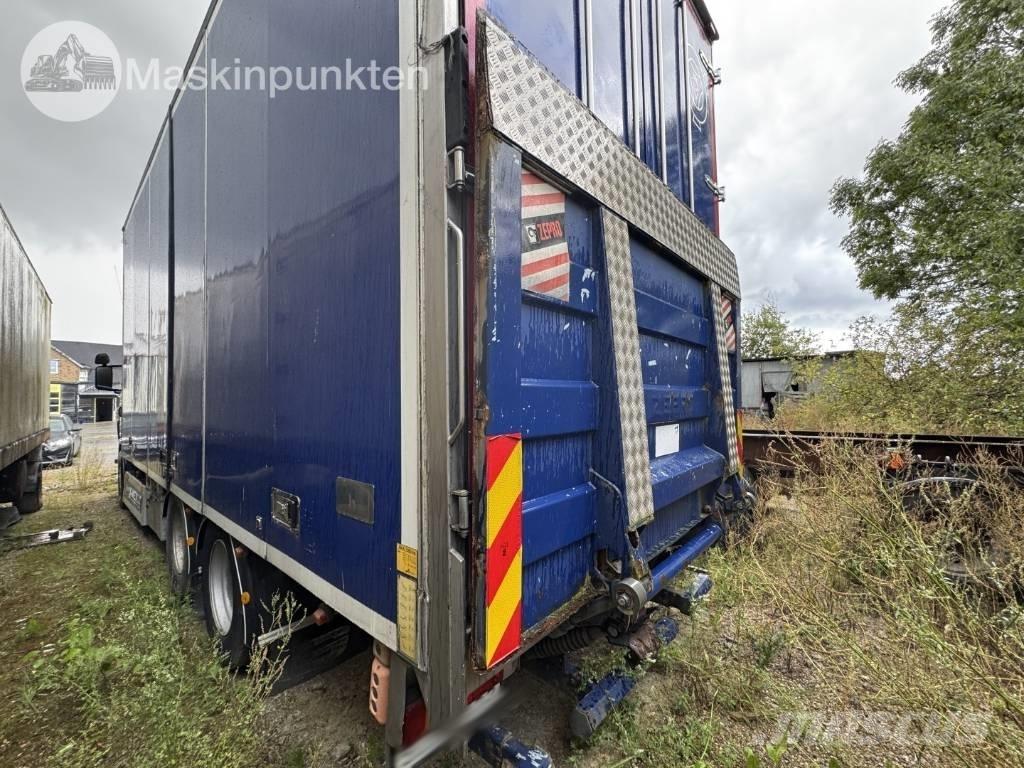 Scania R 420 LB Caminhões de caixa fechada