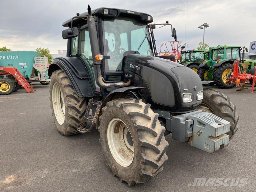 Valtra N92 HITECH Tratores Agrícolas usados