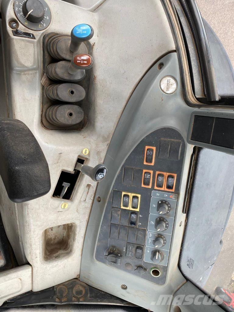 Valtra N92 HITECH Tratores Agrícolas usados