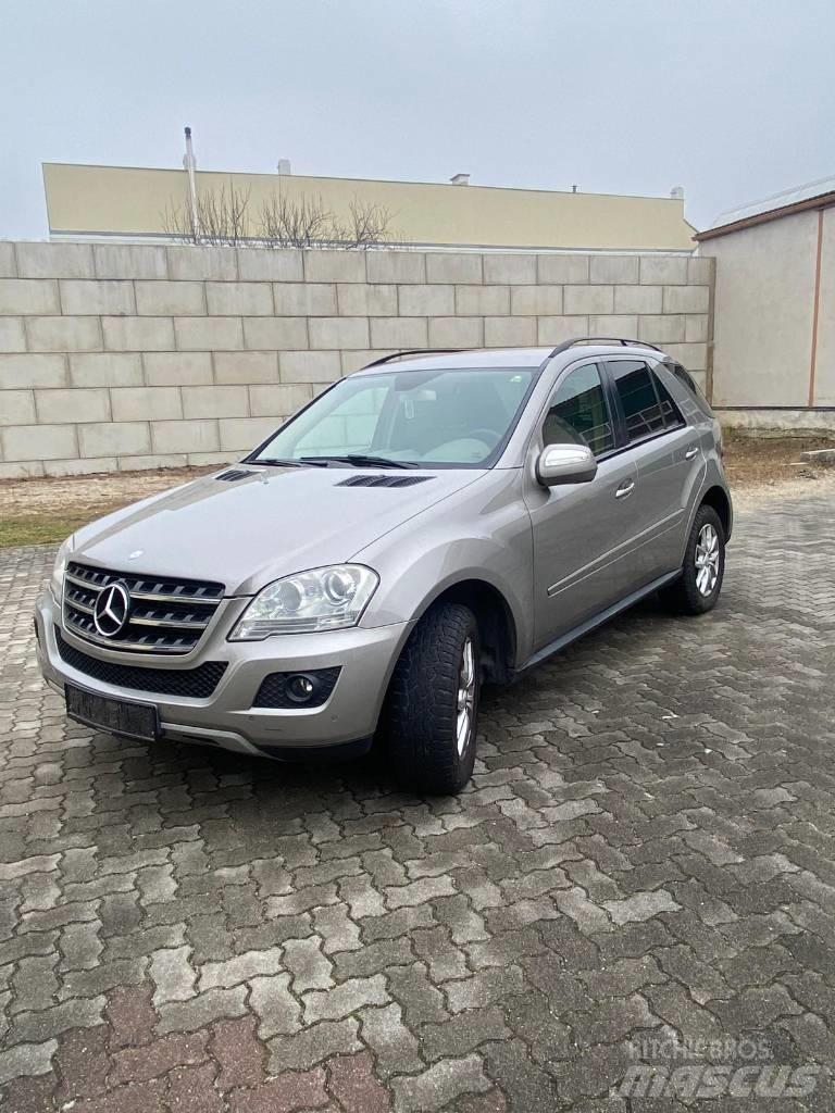 Mercedes-Benz ML 320 Automóvel