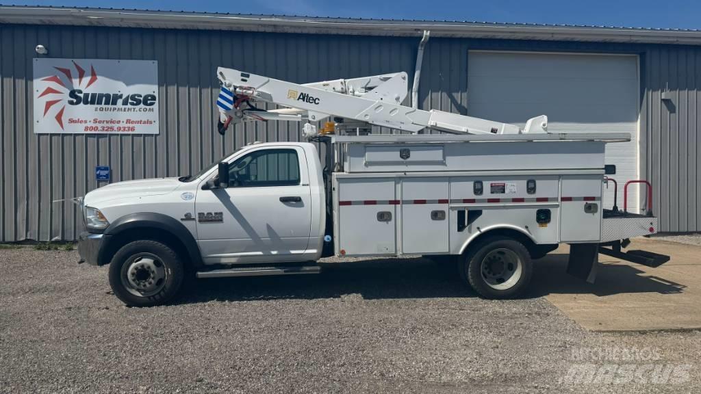 RAM 5500 Plataformas aéreas montadas em camião