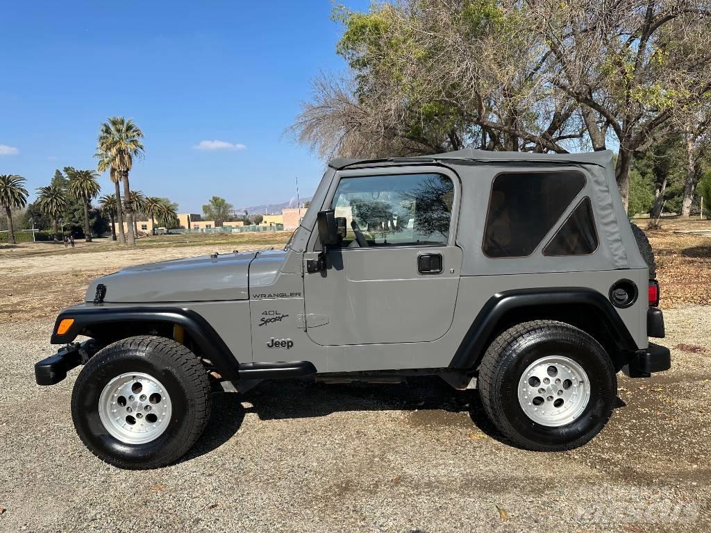 Jeep Wrangler Sport Automóvel