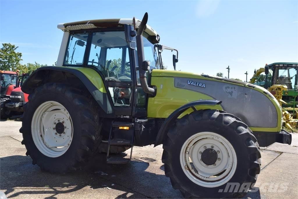 Valtra T120 Tratores Agrícolas usados
